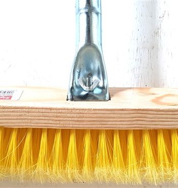 BROOM HOUSE FLAGGED WOOD  260MM HNDL BMGE-1300