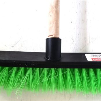 BROOM BUDGET SCREW IN HANDLE BMGE-1198