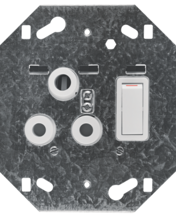 Crabtree Classic 16A Single Switch Socket on Yoke, 4x4, White