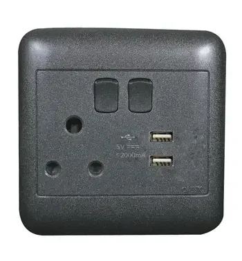 4X4 Black Switched Socket+ 2 Usb Socket