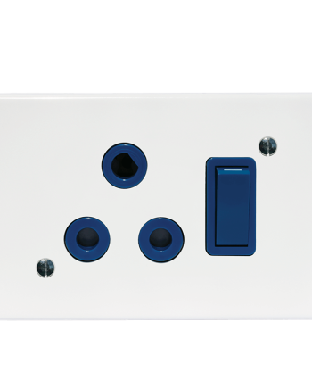 Crabtree Classic Blue Switched Socket 164-4 on 4×2 Yoke with White Coverplate