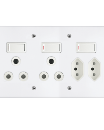 Classic Quattro Socket 2×164-1 plus 2×164-2 Switched on Yoke with Coverplate and Box